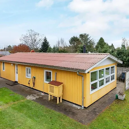 4 Star In Hals-by Traum Hals
